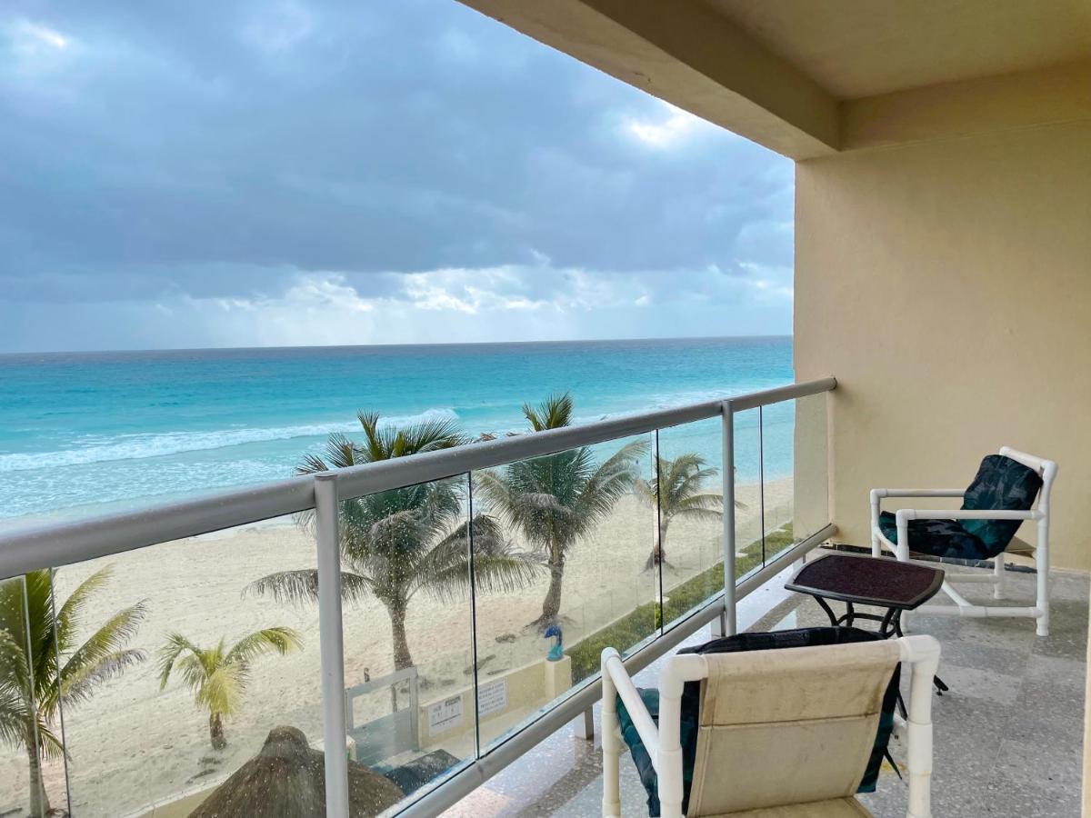 Luxury Caribbean Condos By Salvia Cancun Beachfront Exterior photo